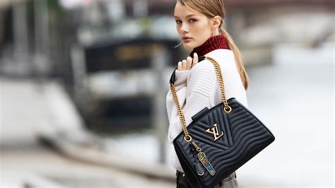 bolso louis vuitton influencers|Ya lo tienen las influencers VIP: este es el bolso más  .